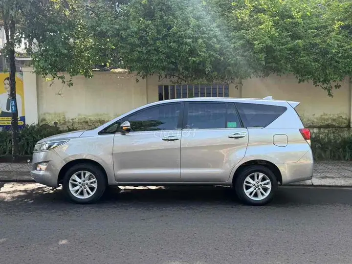 Toyota Innova 2019 photo 5
