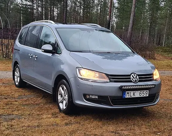 Volkswagen Sharan 2011 photo 2