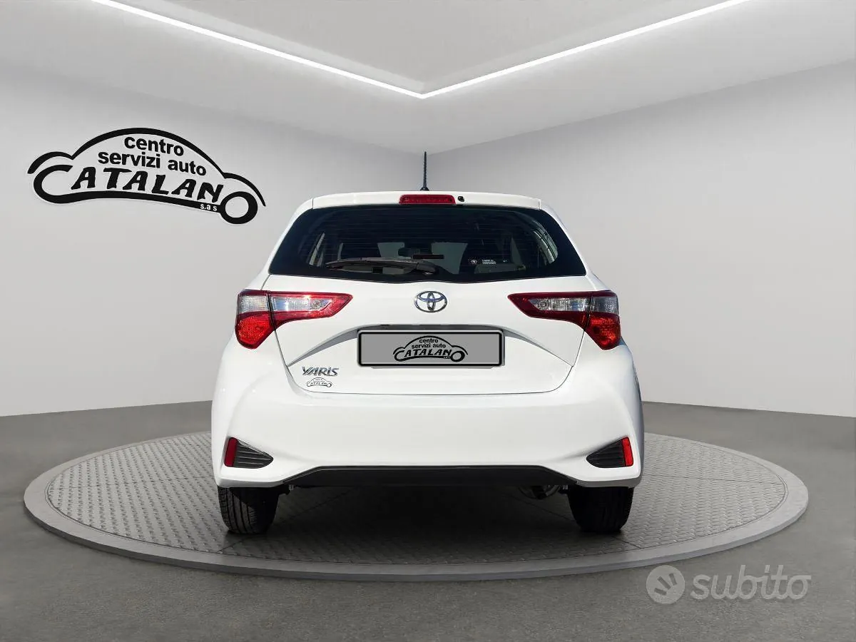 Toyota Yaris 2018 photo 4