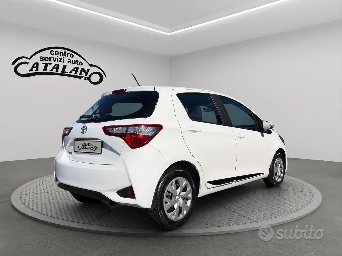 Toyota Yaris 2018 photo 5