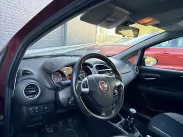 Fiat Punto 2012 photo 3