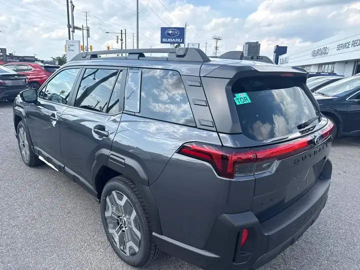 Subaru Outback 2026 photo 2