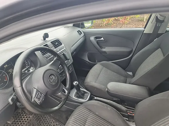 Volkswagen Polo 2011 photo 5