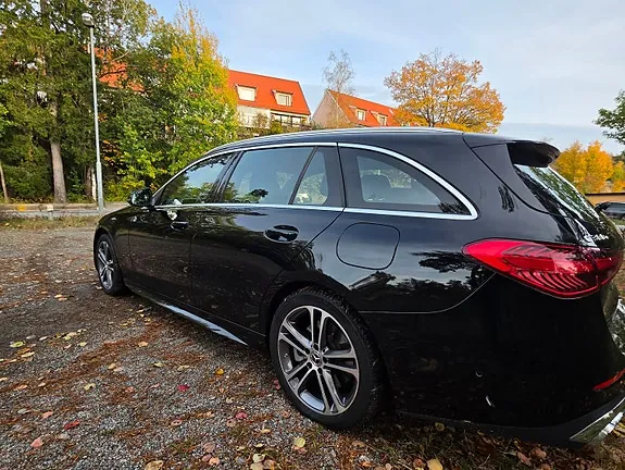 Mercedes-Benz C300 E 2024 photo 5