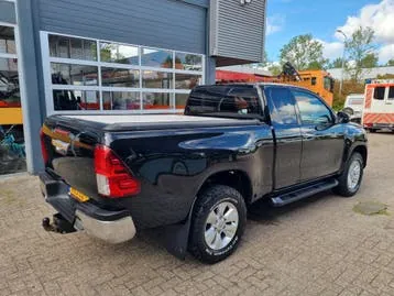 Toyota Hilux 2021 photo 2