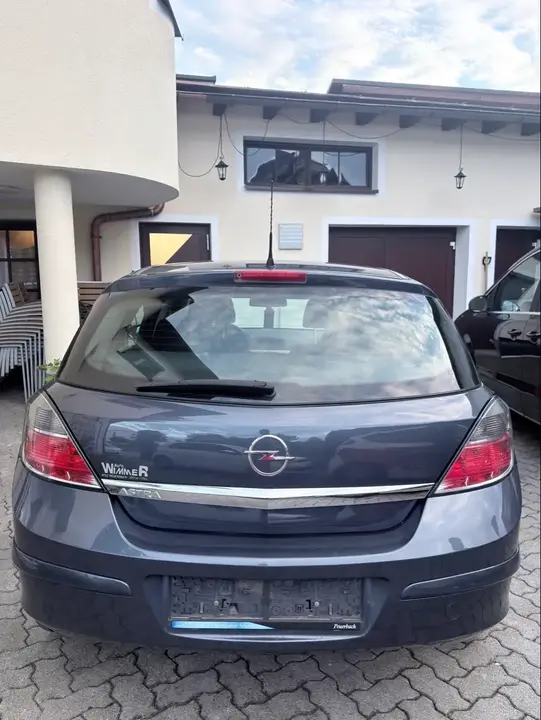 Opel Astra 2008 photo 2