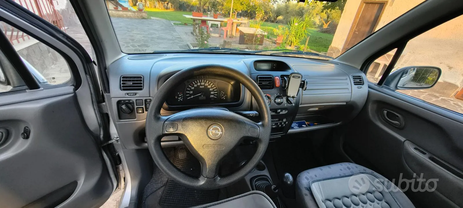 Opel Agila