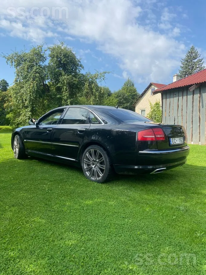 Audi A8 2004 photo 3