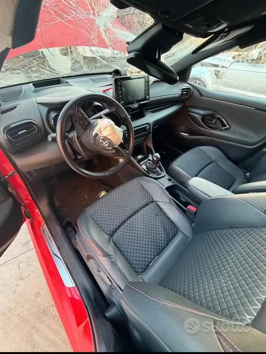 Toyota Yaris 2021 photo 2