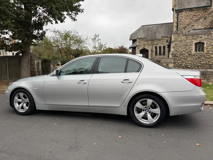 BMW 5 Series 2009 photo 5
