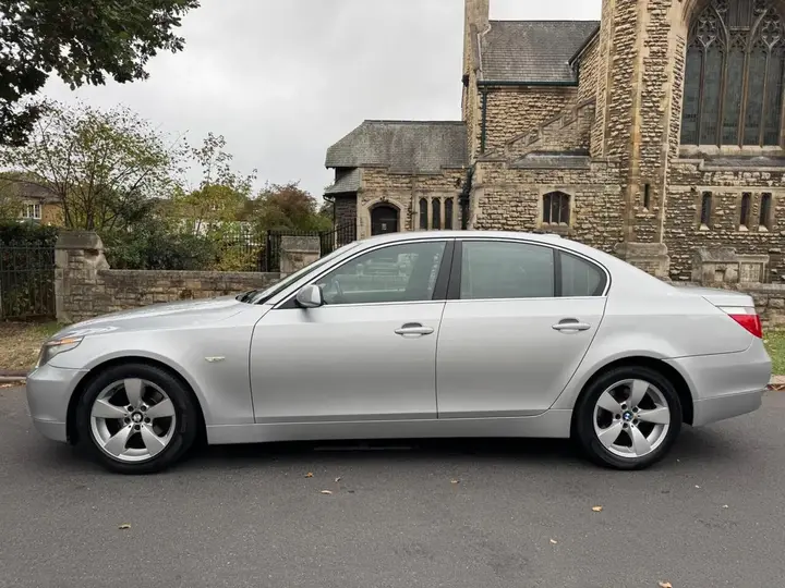 BMW 5 Series 2009 photo 4