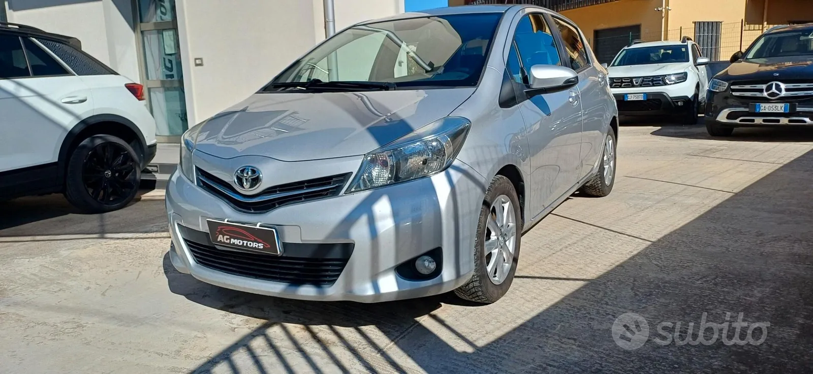 Toyota Yaris 2012 photo 3