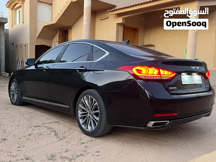 Genesis G80 2016 photo 2