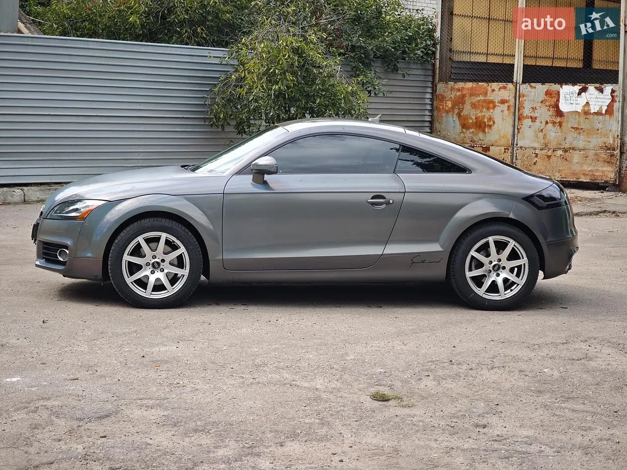 Audi Tt 2010 photo 2