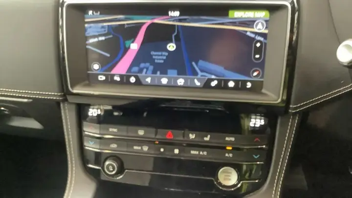 Jaguar F-Pace 2020 photo 5