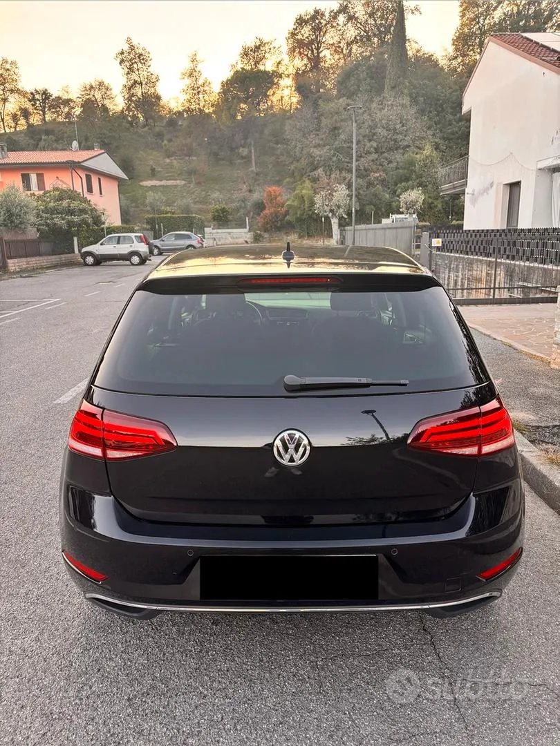 Volkswagen Golf 2017 photo 2