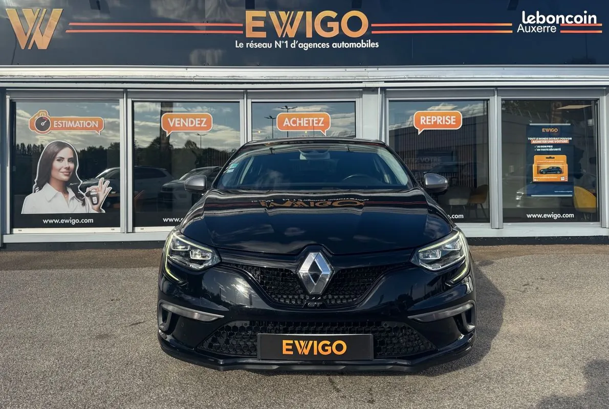 Renault Megane 2018 photo 2