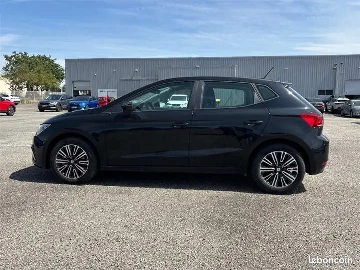 Seat Ibiza 2023 photo 2