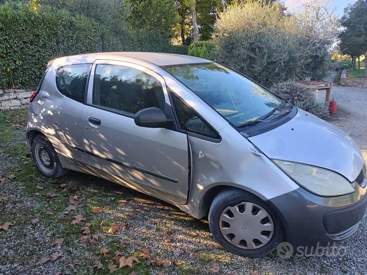 Mitsubishi Colt 2006 photo 4