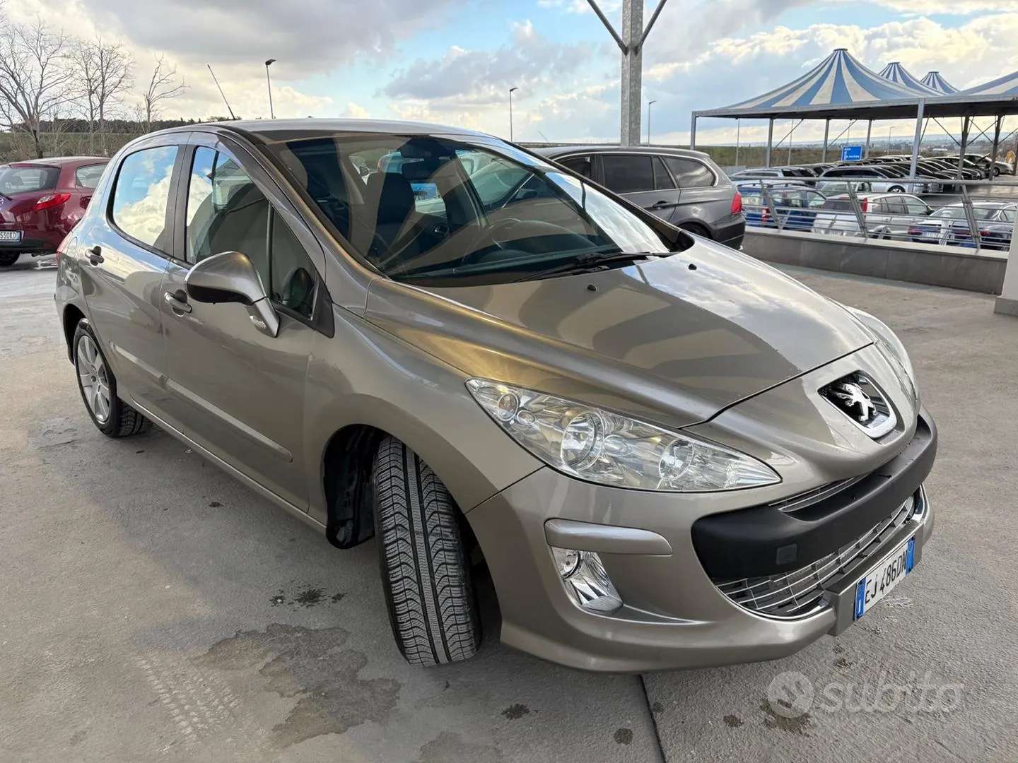 Peugeot 308 2011 photo 2