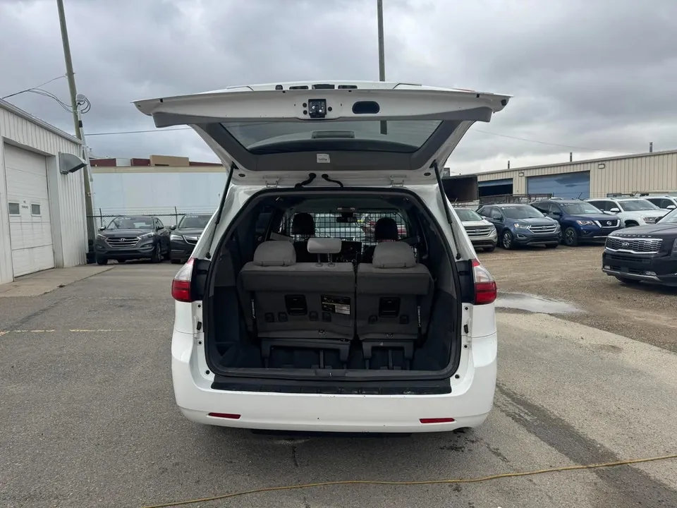 Toyota Sienna 2020 photo 4