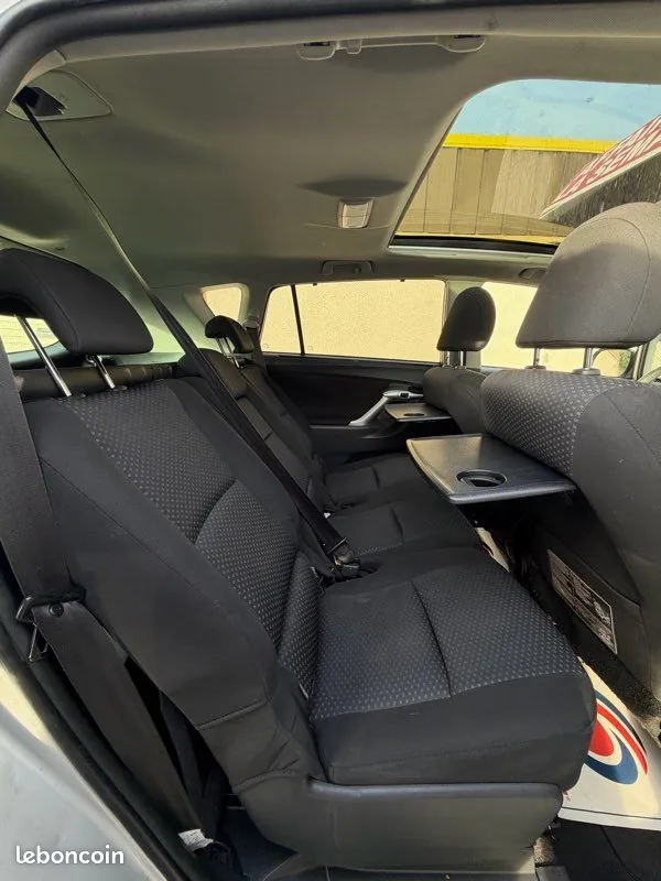 Toyota Verso 2010 photo 4