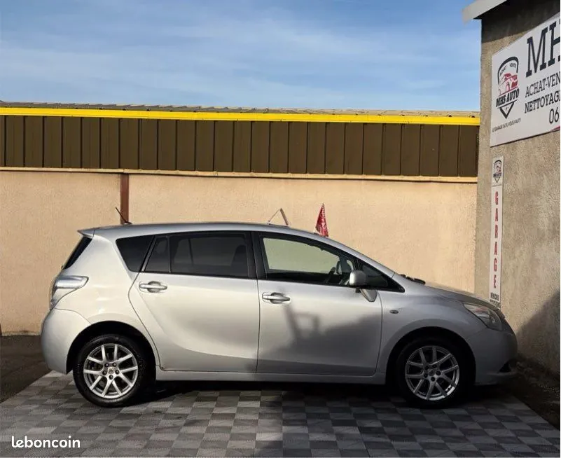 Toyota Verso 2010 photo 5