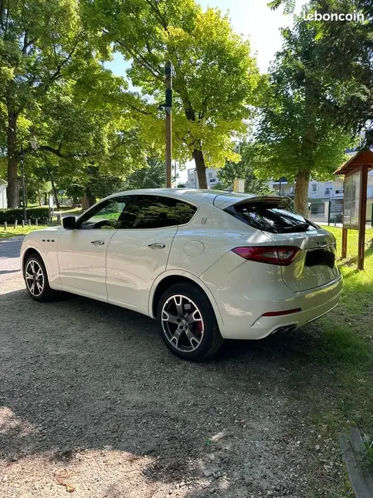 Maserati Levante 2016 photo 2