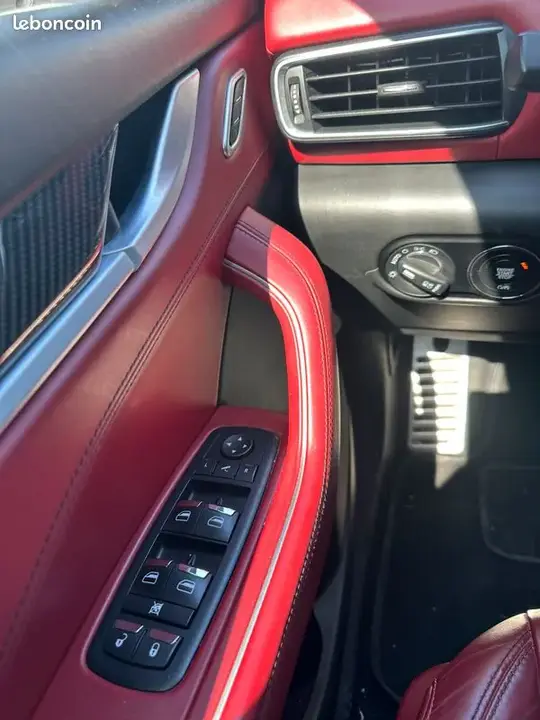 Maserati Levante 2016 photo 4