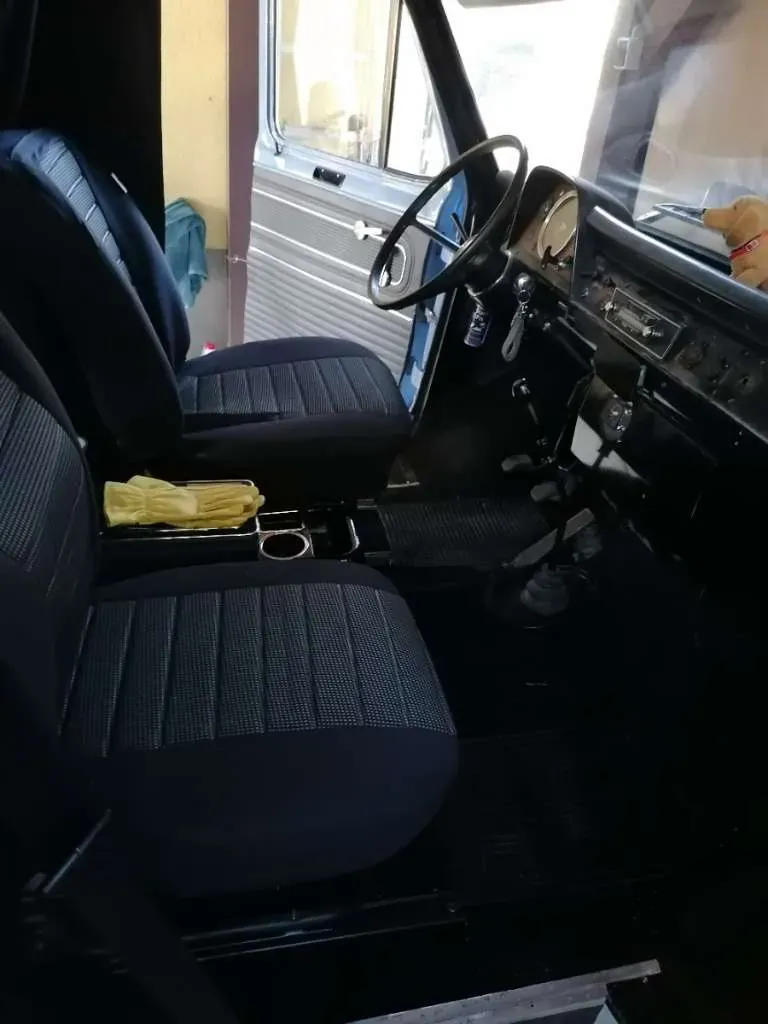 Ford Transit 1974 photo 3