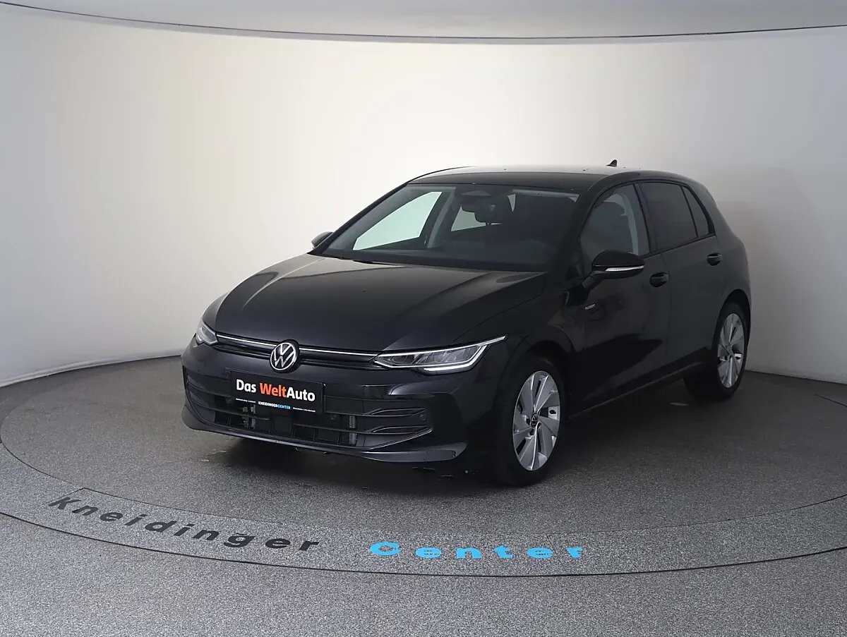 Volkswagen Golf 2026 photo 2