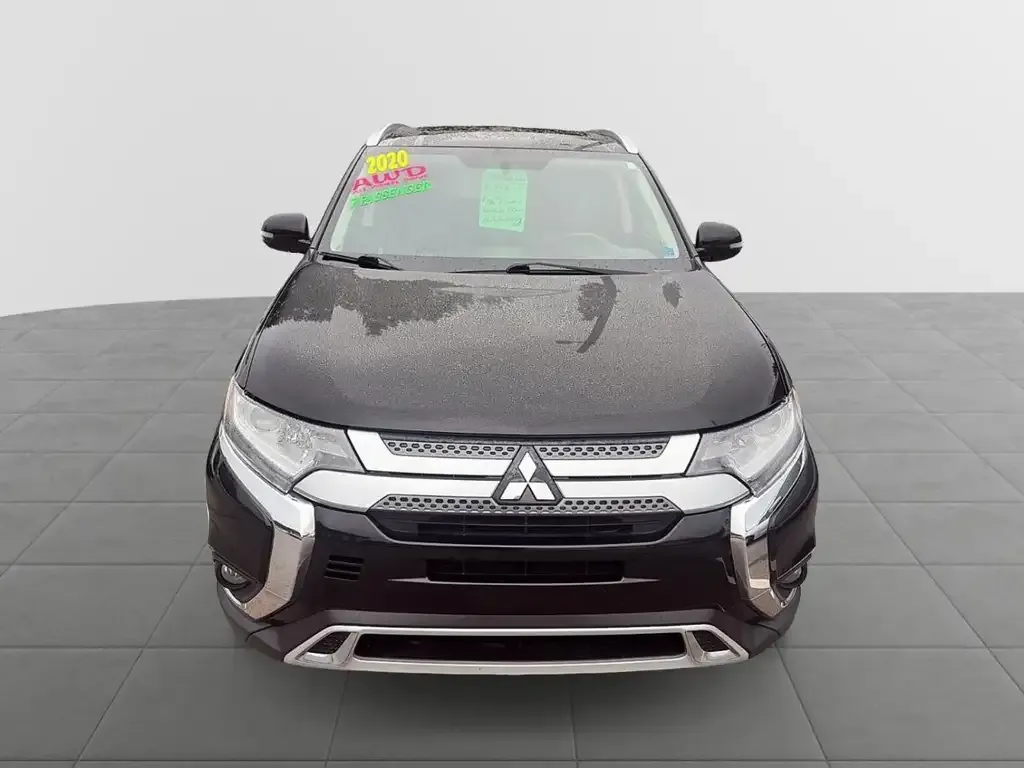 Mitsubishi Outlander 2020 photo 2