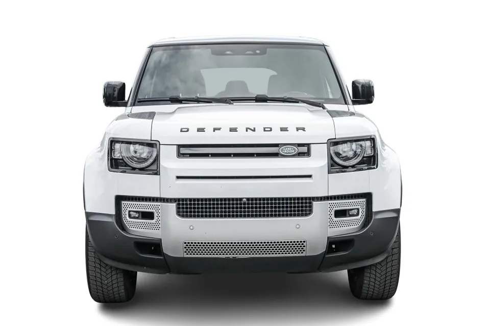 Land Rover Defender 2023 photo 2