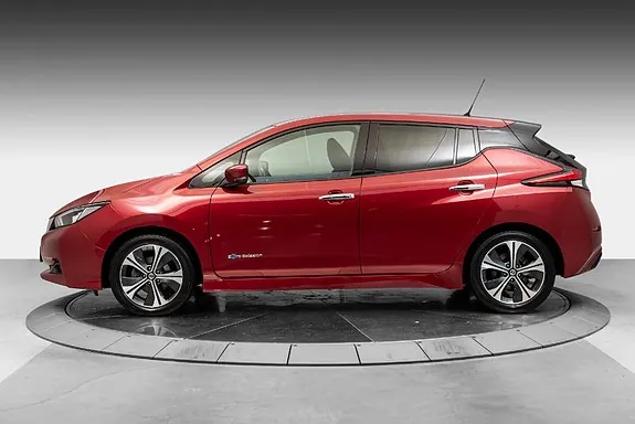 Nissan Leaf 2018 photo 2