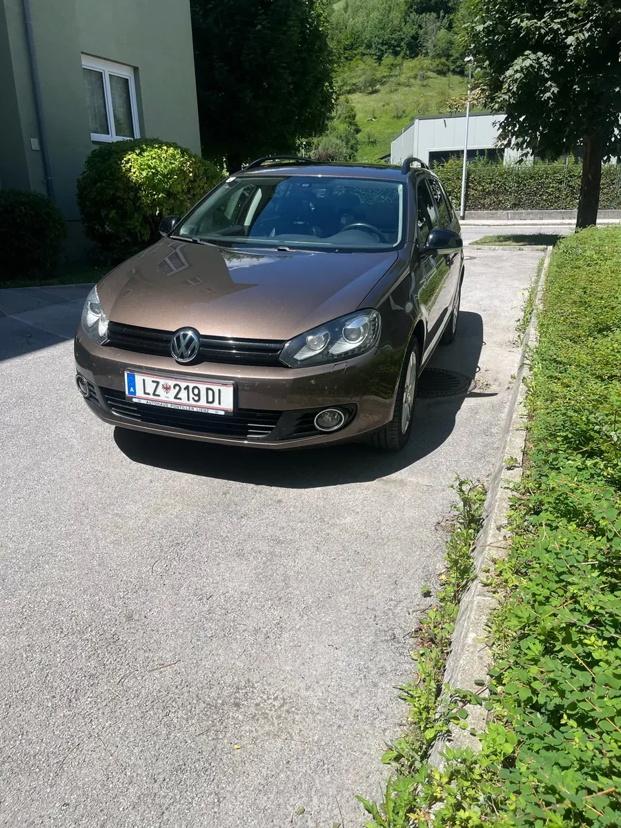Volkswagen Golf 2012 photo 2