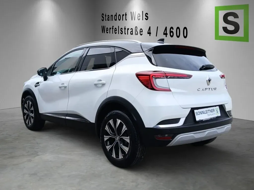 Renault Captur 2023 photo 2