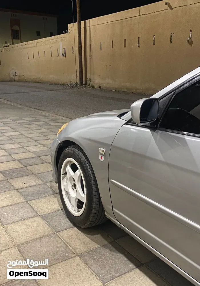 Honda Civic 2005 photo 4