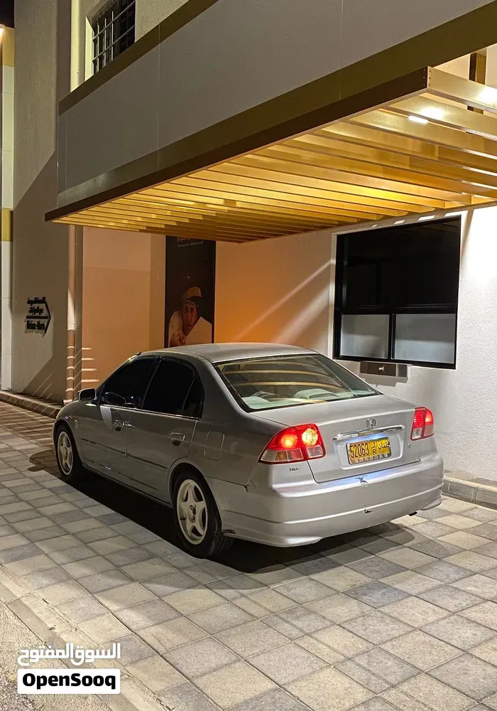 Honda Civic 2005 photo 2