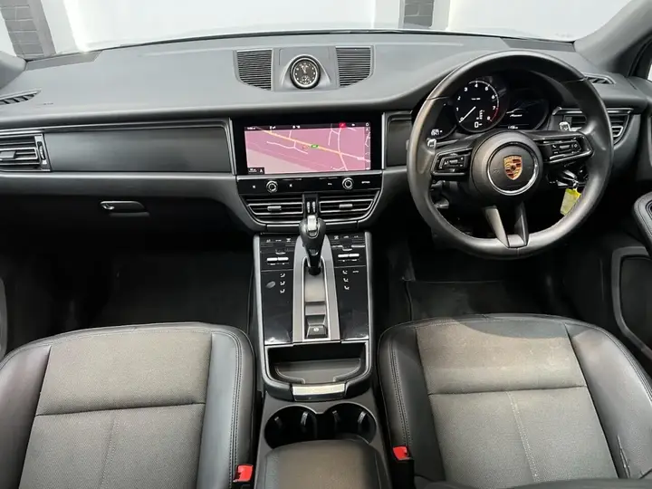 Porsche Macan 2022 photo 2