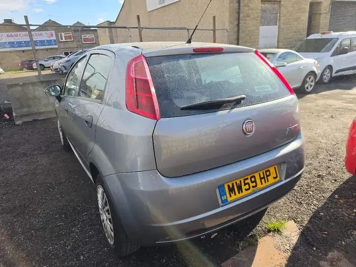 Fiat Grande Punto 2009 photo 5