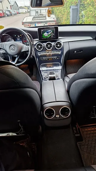 Mercedes-Benz C220 2015 photo 4