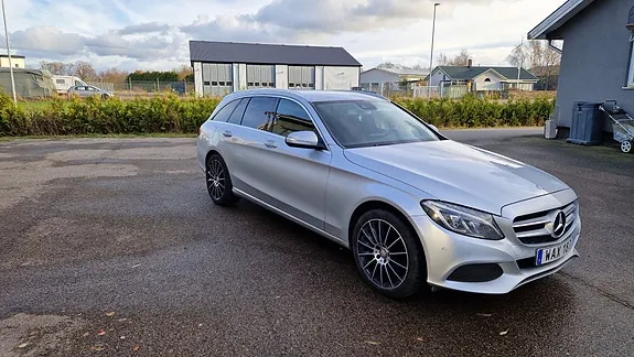 Mercedes-Benz C220
