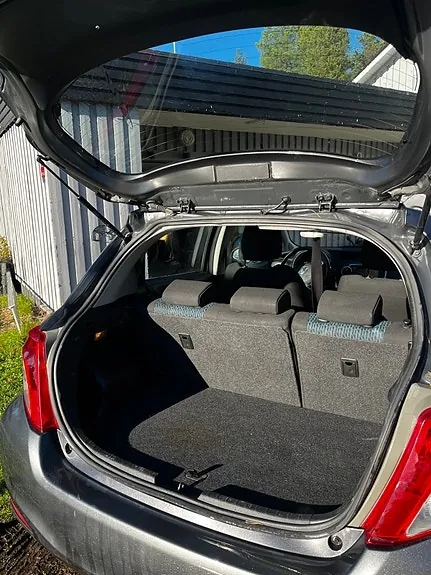 Toyota Yaris 2013 photo 4