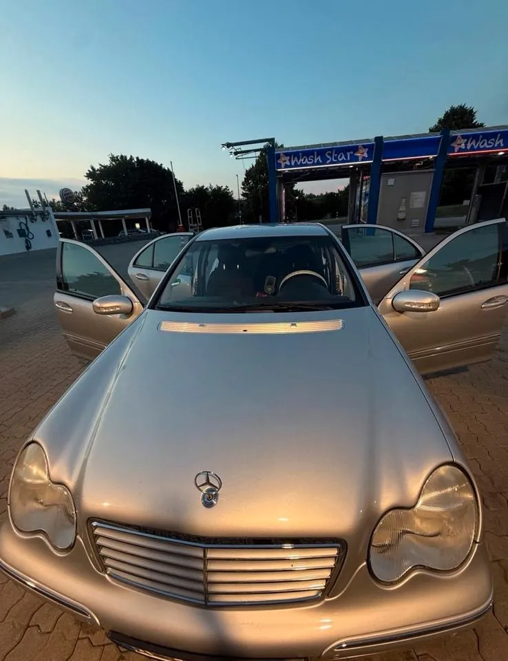Mercedes-Benz C 200