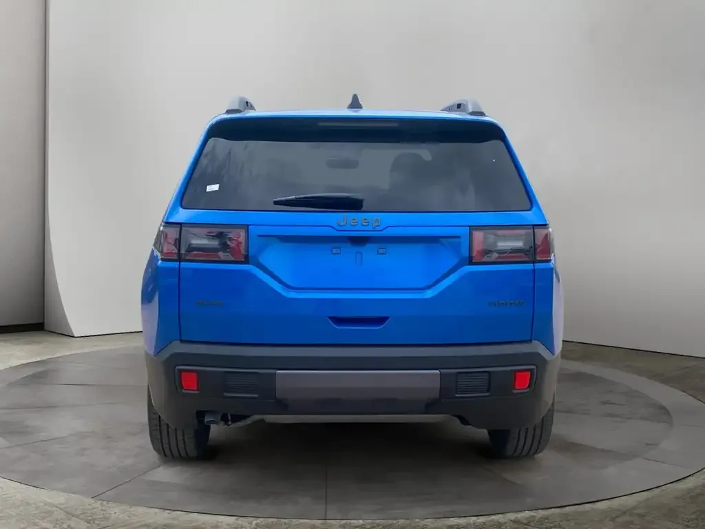 Jeep Cherokee 2026 photo 4