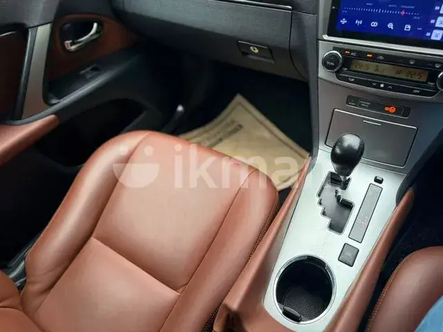 Toyota Avensis 2013 photo 4
