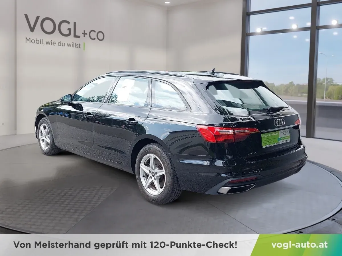 Audi A4 2023 photo 3