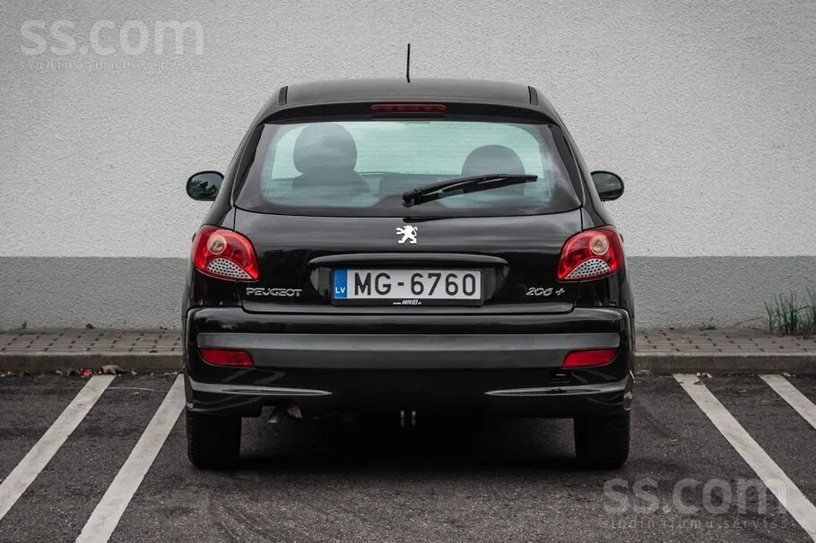 Peugeot 206 2012 photo 5