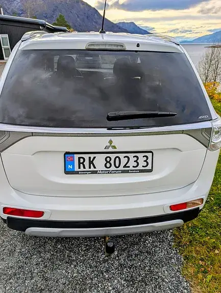 Mitsubishi Outlander 2014 photo 2