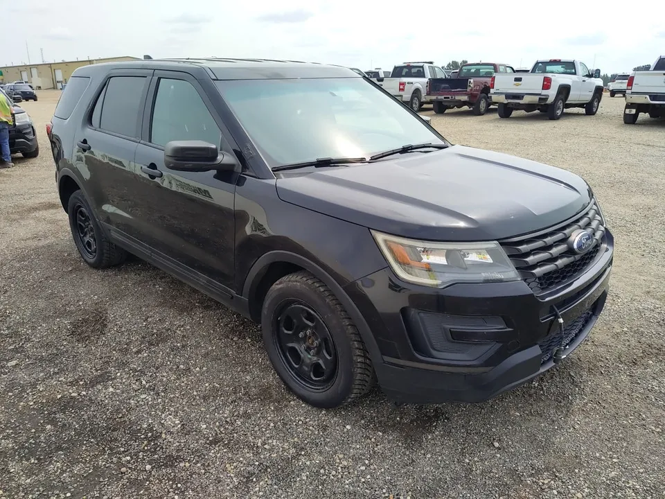Ford Explorer 2017 photo 2